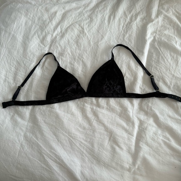 Dynamite black velour bralette - Picture 4 of 8
